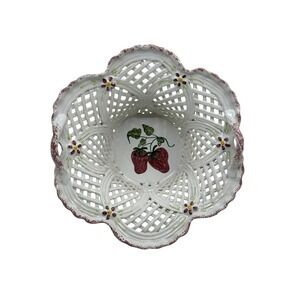 VTG  POTTERY PORTUGAL RETICULATED -LATTICE MEDIUM BASKET, WHITE Pink Strawberry